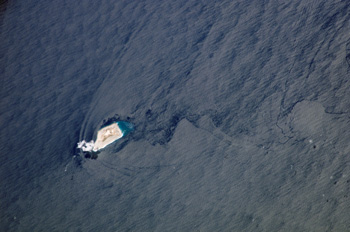 Jarvis Island Waves, close